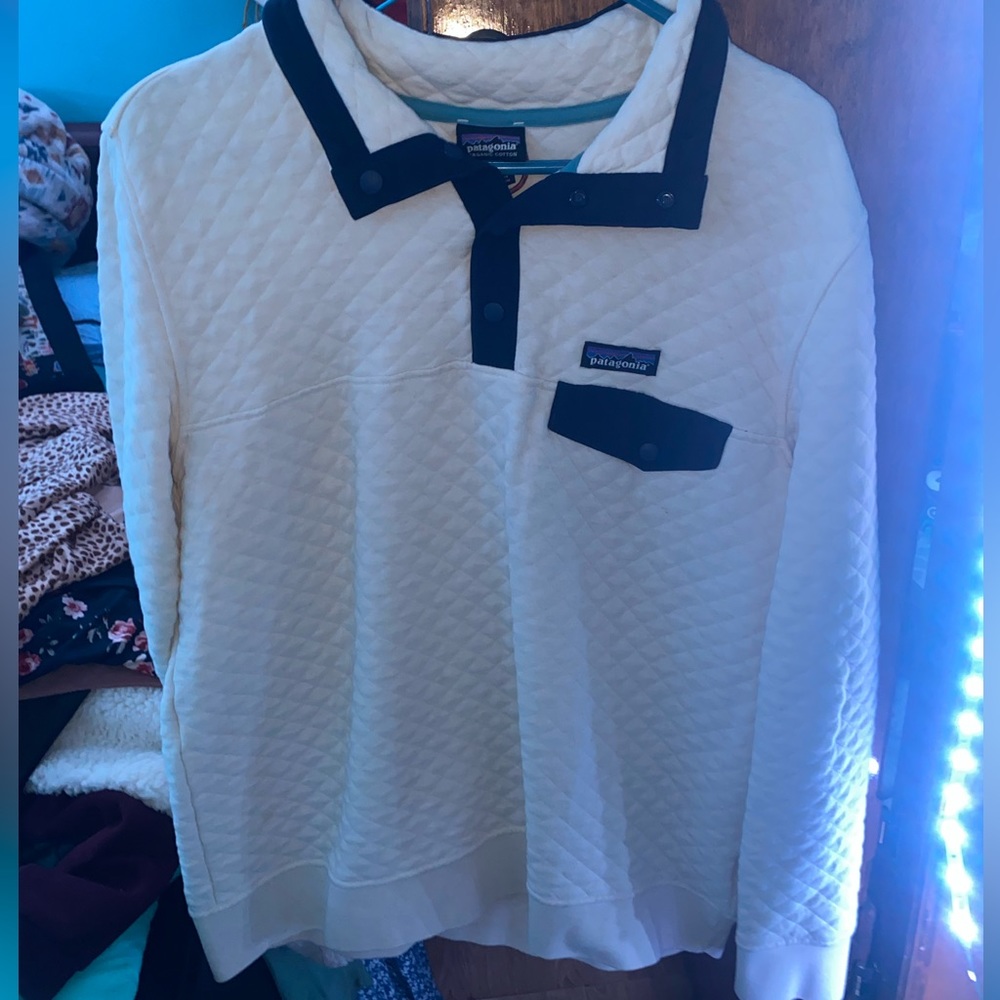 Patagonia pull over never worn